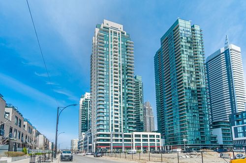 2714-4055 Parkside Village Dr, Mississauga, ON, L5B0K8 | Card Image