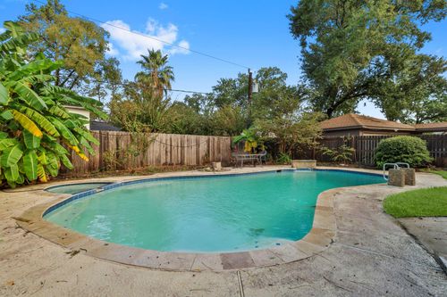 5206 Lodge Creek Dr, Houston, TX, 77066-2536 | Card Image