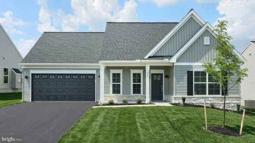 607 Lilliana Dr, LEBANON, PA, 17046-8759 | Card Image