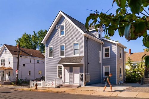 47 Dane St, Somerville, MA, 02143-3729 | Card Image