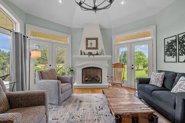 1532 Concession Rd 6 W, Home with 4 bedrooms, 6 bathrooms and 20 parking in Branchton ON | Image 17