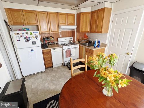 728 W Railroad Ave, BRYN MAWR, PA, 19010-3112 | Card Image