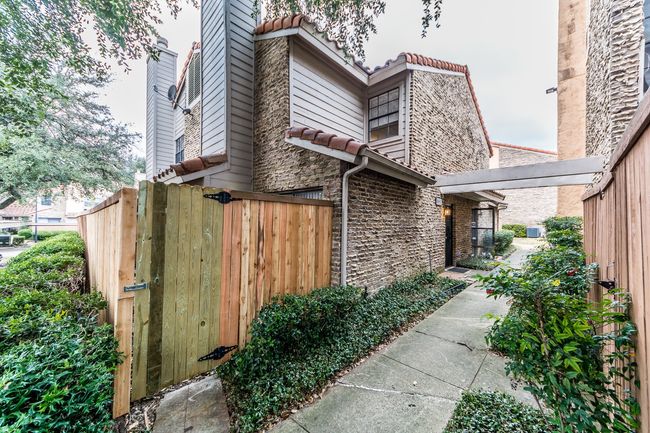 3 - 885 Dublin Dr, Condo with 2 bedrooms, 3 bathrooms and null parking in Richardson TX | Image 4