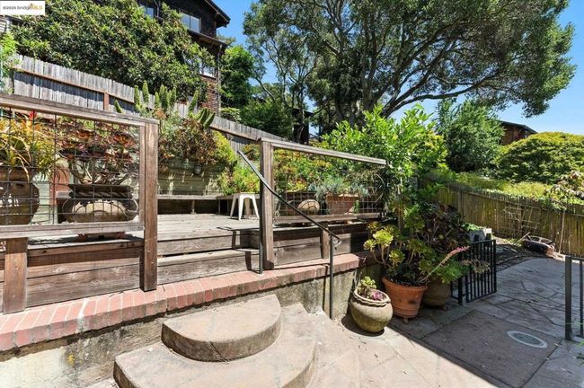 7 Panoramic Way, Condo with 2 bedrooms, 1 bathrooms and null parking in Berkeley CA | Image 36