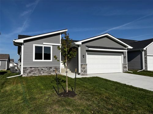 616 Ne Oak Ridge Drive, Ankeny, IA, 50021 | Card Image
