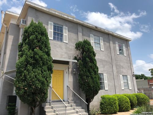apt-4-526 Presa St, San Antonio, TX, 78205-3416 | Card Image