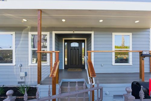 5729 Bancroft Ave, Oakland, CA, 94605-1313 | Card Image
