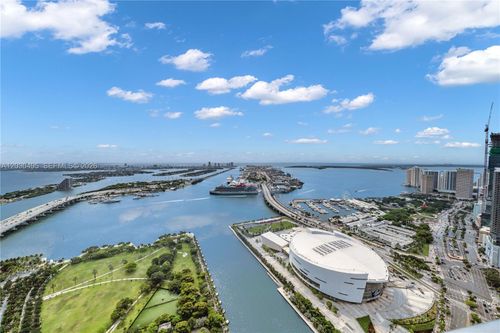 ph6205-900 Biscayne Blvd, Miami, FL, 33132-1561 | Card Image