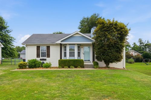 2803 Nat Hoosier Ln, Clarksville, TN, 37040-6695 | Card Image