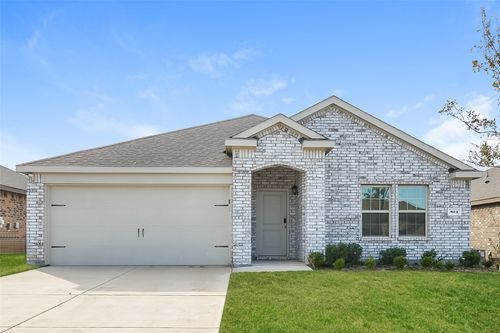 824 English Dr, Aubrey, TX, 76227-2697 | Card Image