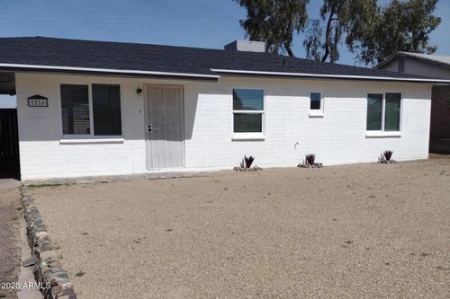 1216 E Desert Park Ln, Phoenix, AZ, 85020-4210 | Card Image