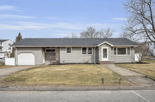 9 Alpha St, Haverhill, MA, 01832-3518 | Card Image