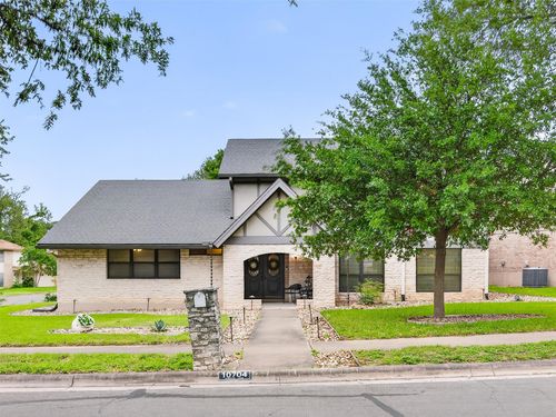 10704 Doering Ln, Austin, TX, 78750-2004 | Card Image