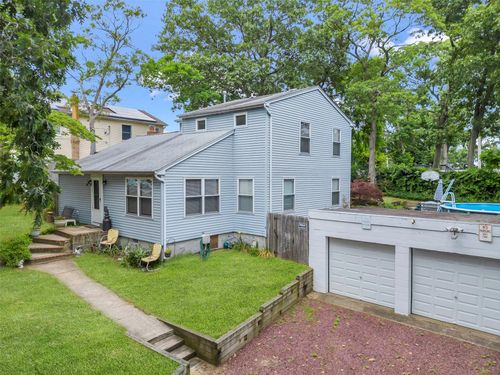 5 Flower Ave, Holtsville, NY, 11742-1721 | Card Image