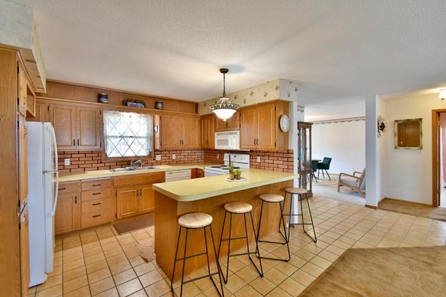 Kitchen to dining | Image 9