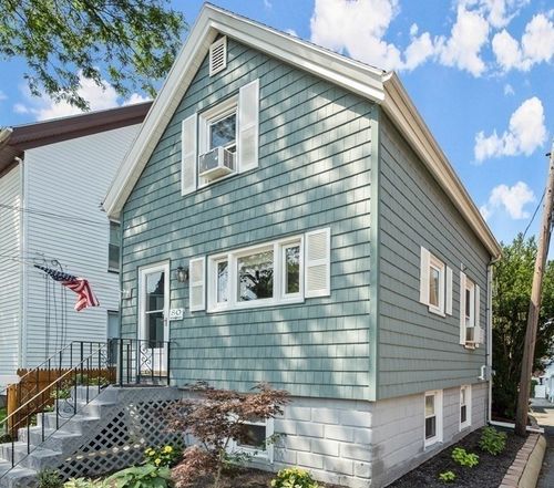 80 Pine St, Swampscott, MA, 01907-1827 | Card Image