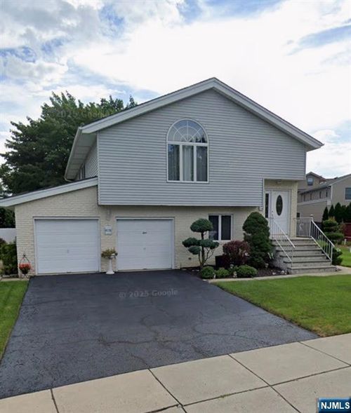 1 Louis St, Saddle Brook, NJ, 07663-4461 | Card Image