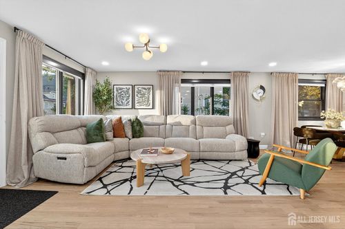 162 Brower Ave, Edison, NJ, 08837-2840 | Card Image