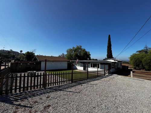 8273 Melrose Ln, El Cajon, CA, 92021-1612 | Card Image