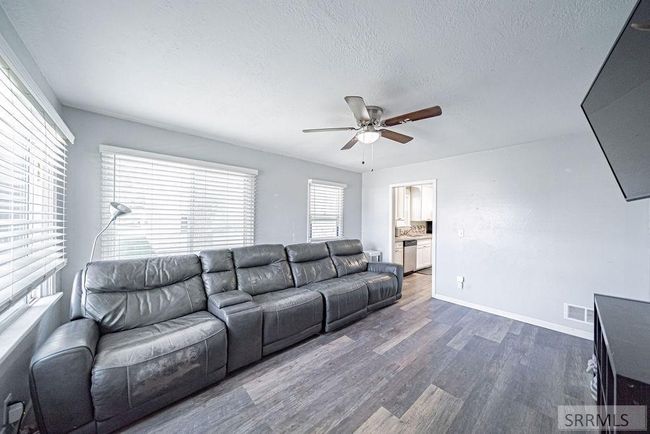 462 Ne Main St, House other with 4 bedrooms, 2 bathrooms and 1 parking in Blackfoot ID | Image 6