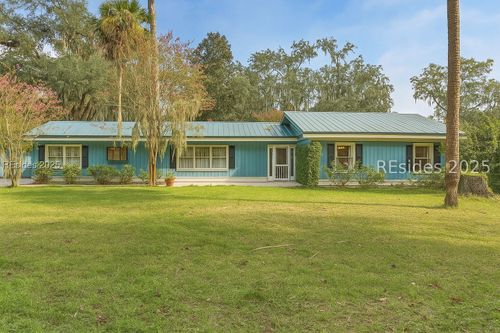 9 Palmetto Beach Dr, Bluffton, SC, 29910-7119 | Card Image