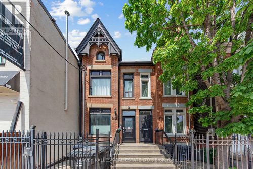 210 Gerrard Street E, Toronto (Moss Park), ON, M5A2E6 | Card Image