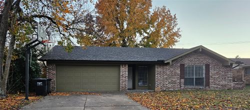 2004 Peacock Ln, Greenville, TX, 75402-3228 | Card Image