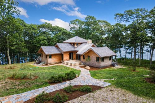 21 Thompson Rd, Shelter Island, NY, 11964 | Card Image