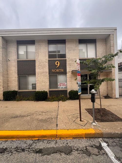 9 County Street, Waukegan, IL, 60085 | Card Image