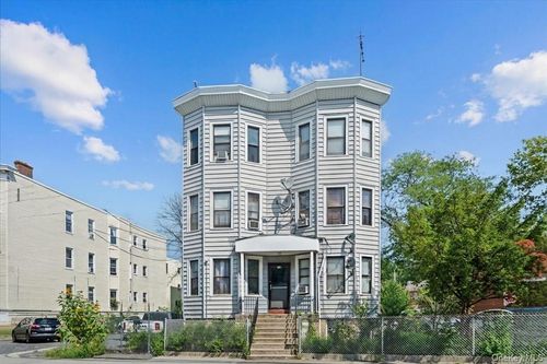 33 Radford St, Yonkers, NY, 10705-3316 | Card Image
