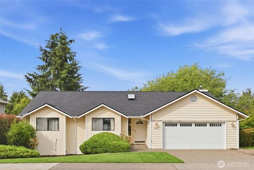 14006 Se 158th St, Renton, WA, 98058-7812 | Card Image
