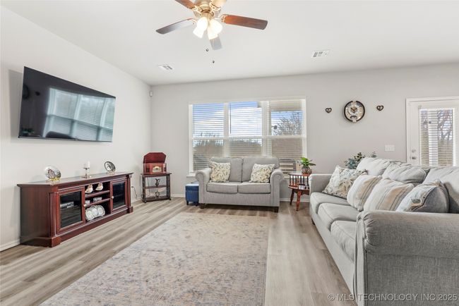 6250 S 317 Th East Ave, House other with 4 bedrooms, 3 bathrooms and null parking in Broken Arrow OK | Image 6
