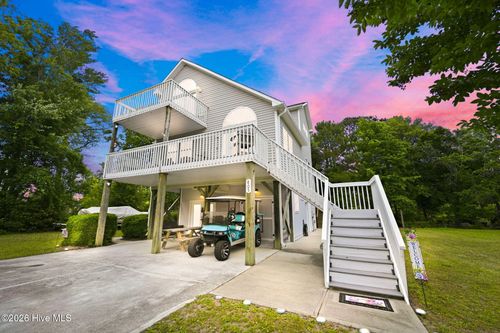 805 Driftwood Dr, Hampstead, NC, 28443-7826 | Card Image