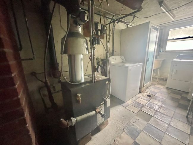 334 Old Kentucky Tpke, House other with 4 bedrooms, 3 bathrooms and null parking in Cedar Bluff VA | Image 20