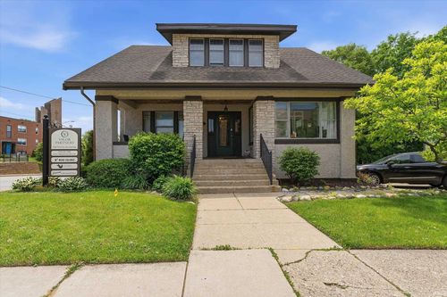 1028 E Colfax Ave, South Bend, IN, 46617-2807 | Card Image