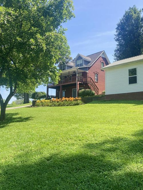 254 Sherwood Forest Rd, Livingston, TN, 38570-6132 | Card Image