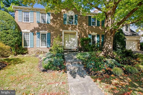 9537 Fox Hollow Dr, POTOMAC, MD, 20854-2083 | Card Image