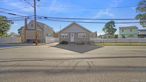 616 Meacham Ave, Elmont, NY, 11003-3804 | Card Image
