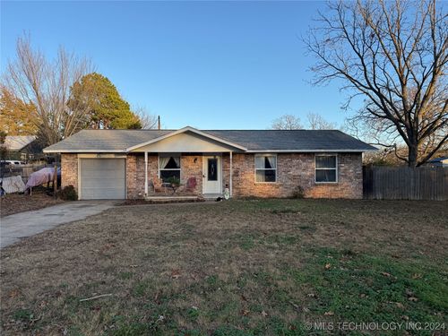 1105 S D And H Street, Cleveland, OK, 74020 | Card Image