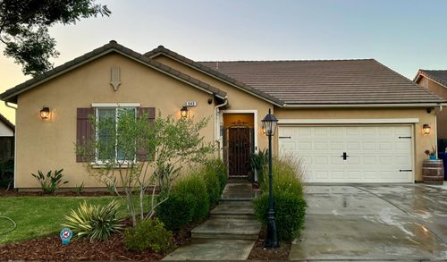 843 Bellis, Dinuba, CA, 93618 | Card Image