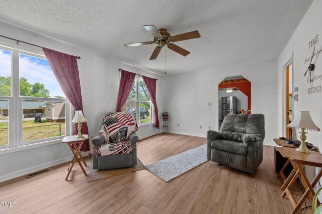 28-web-or-mls-_1307462 | Image 19