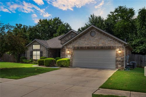 4989 W Homespun Dr, Fayetteville, AR, 72704-7666 | Card Image