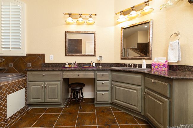 436 Hidden Springs Dr, House other with 3 bedrooms, 4 bathrooms and null parking in Spring Branch TX | Image 40