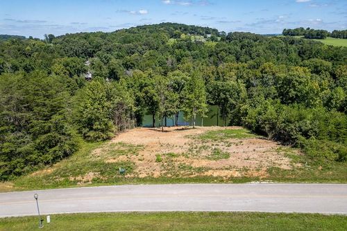 179 River Front Dr, Sparta, TN, 38583-7325 | Card Image
