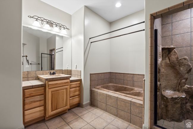 Full bath with bedroom 3 | Image 55