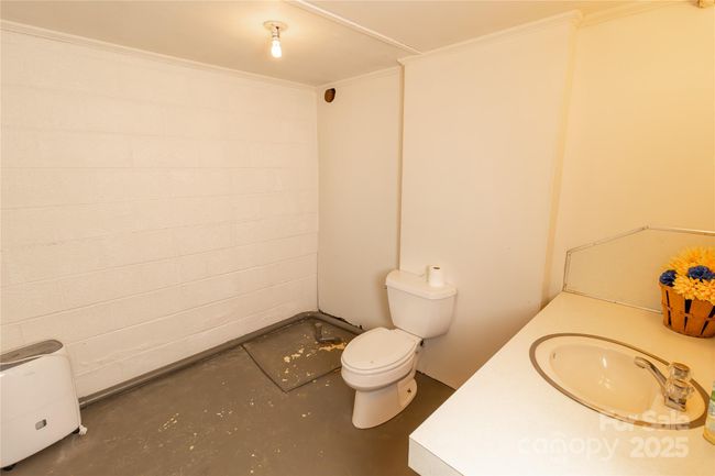 1352 W Cherokee St, House other with 3 bedrooms, 3 bathrooms and null parking in Blacksburg SC | Image 31