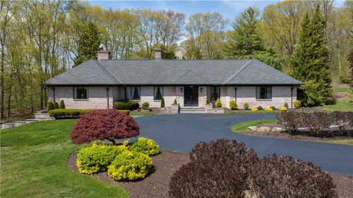136 White Birch Cir, Hope, RI, 02831-1107 | Card Image