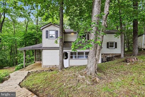 156 S Oak Heights Trl, DELTA, PA, 17314-8602 | Card Image