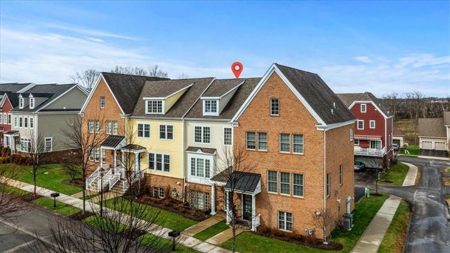 302 Osona Ln, Townhouse with 3 bedrooms, 3 bathrooms and 2 parking in Mars PA | Image 23