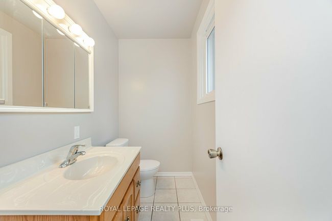 334 Oakwood Dr, House other with 3 bedrooms, 3 bathrooms and 2 parking in Burlington ON | Image 15